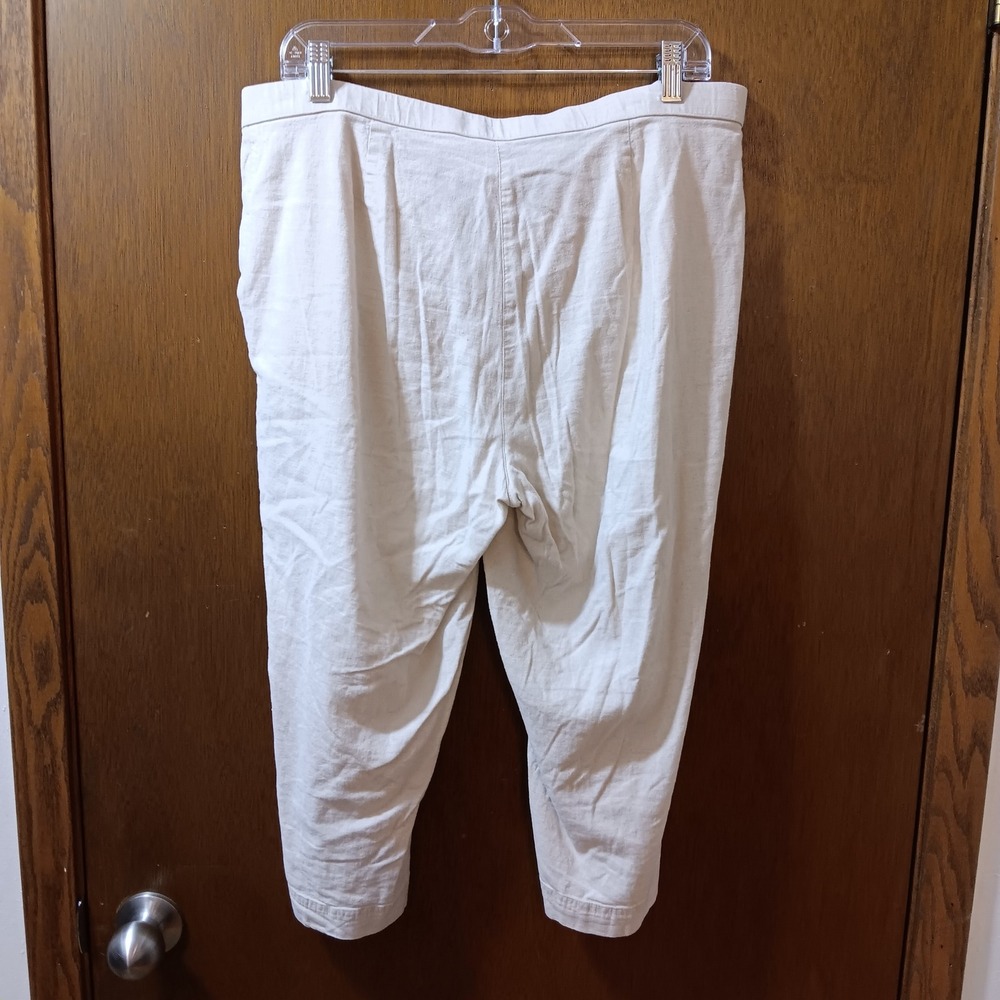 Cathy Daniels Womens Tan Capri Pants Size 12 Button‎ Accent Linen Blend Casual - Picture 5 of 5